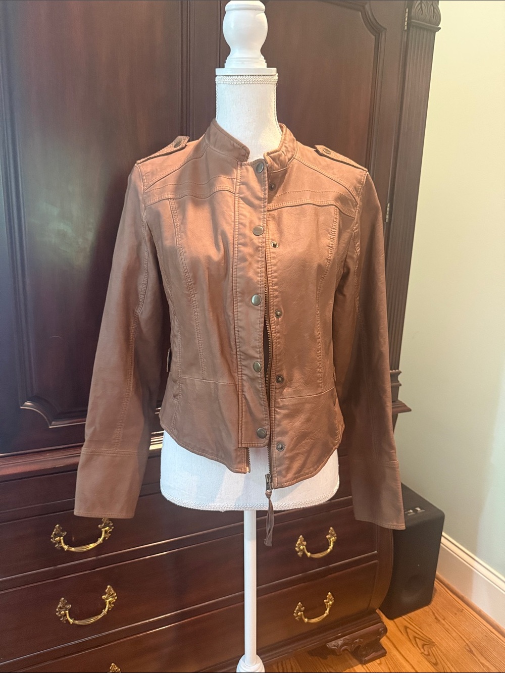 Women's Tan Leather Moto Jacket - Brand Unspecified